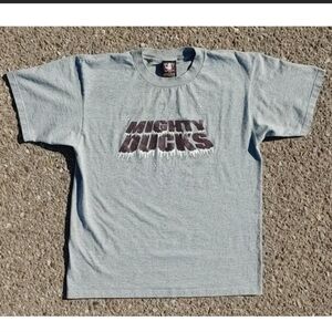 Authentic Vintage 90s The Mighty Ducks of Anaheim Snowflake Print Tee Large